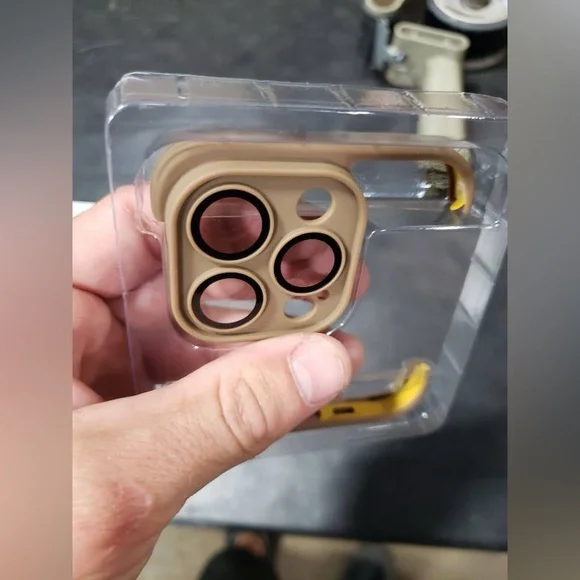 CusPra iPhone 16 Pro Gold Camera Protector Case NIB - Picture 3 of 3